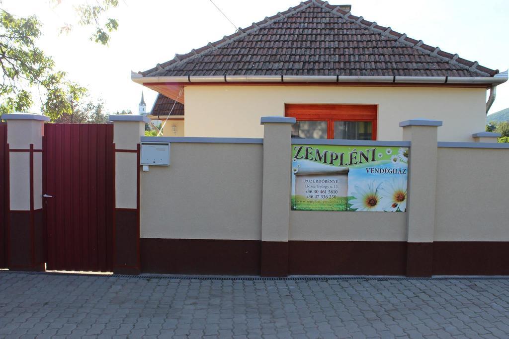 Hôtel Zempleni Vendeghaz à Erdőbénye Extérieur photo